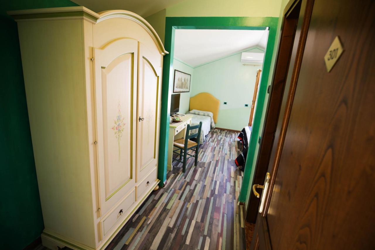 קאמפלו סול קליטונו Hotel Benedetti מראה חיצוני תמונה