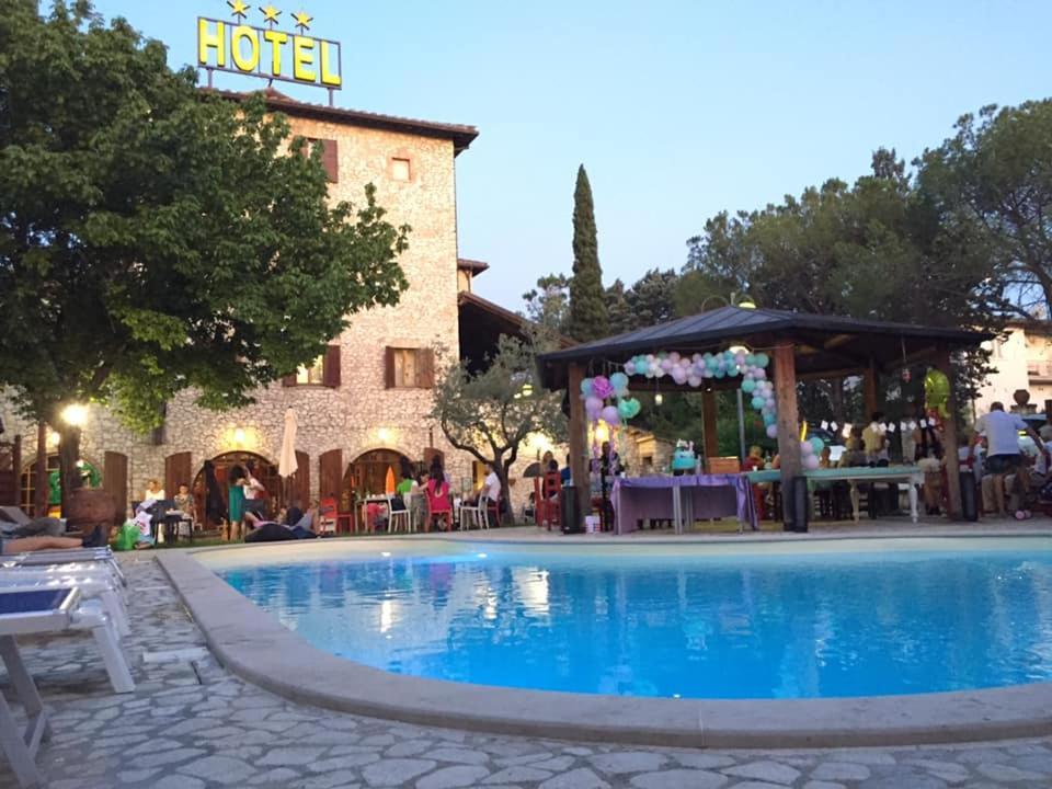 קאמפלו סול קליטונו Hotel Benedetti מראה חיצוני תמונה